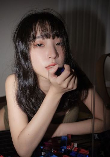 含着她的花蒂让她喷水_BD英语免费观看最新